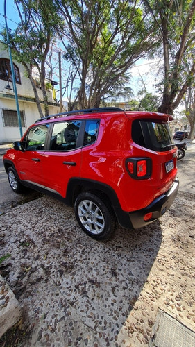 Imagen 14 de 16 de Jeep Renegade 2021 1.8 Sport