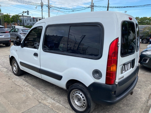 Imagen 22 de 25 de Renault Kangoo 1.6 Confort 1plc C/gnc Año 2010 - Liv Motors