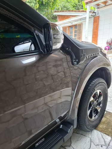 Mitsubishi Triton 2.4 Hpe-S Cab. Dupla 4X4 Aut. 4P
