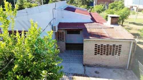 Imagen 1 de 12 de Nueva Palmira - Linda Casa Bien Ubicada