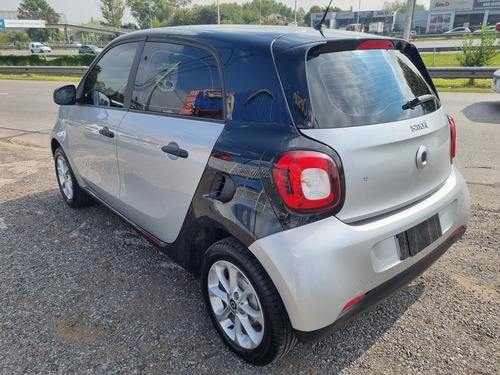 Imagen 6 de 12 de Smart Forfour 2017 1.0 City