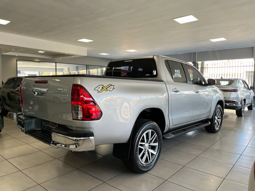 Toyota Hilux 2.7 SRV 4X4 CD 16V FLEX 4P AUTOMÁTICO