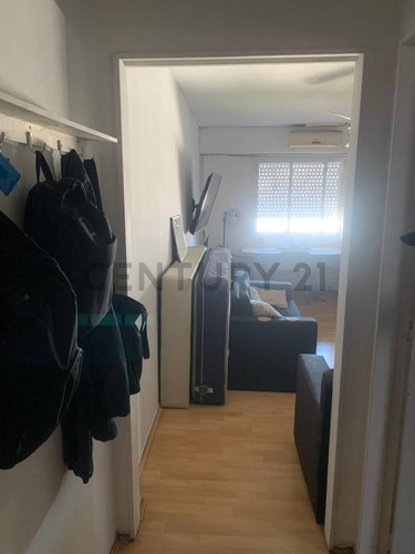 Departamento 3 Ambientes En Flores - Excelente Ubicacion - Oportunidad