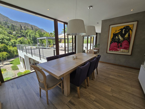 Espectacular Casa/condominio El Arrayan
