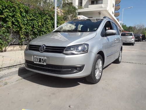 Volkswagen Suran 1.6 Imotion Highline 11c 2011