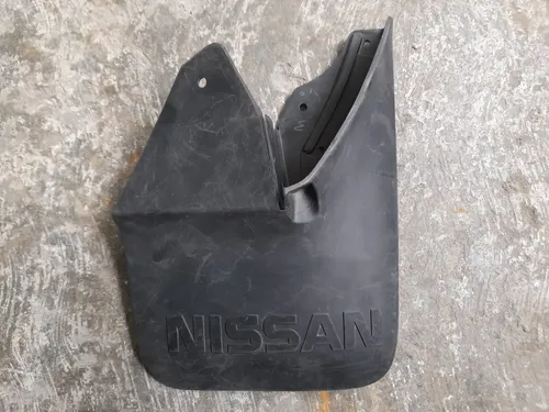 chapaleta-trasera-rh-nissan-patrol-y61-1997-2000-original-mercadolibre