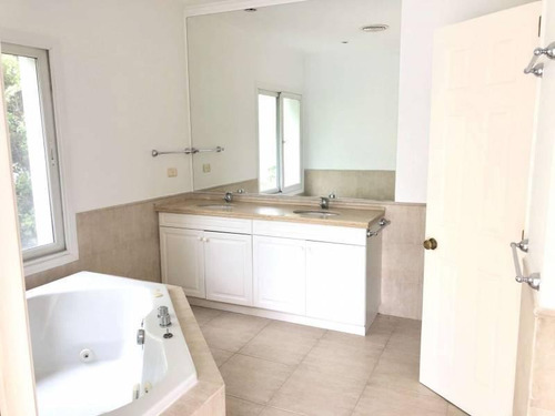 Nordelta Barrio La Isla Casa En Venta Al Lago Central