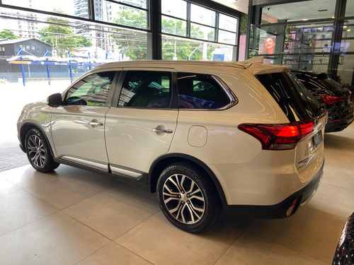 Mitsubishi Outlander 3.0 GT 4X4 V6 24V GASOLINA 4P AUTOMÁTICO