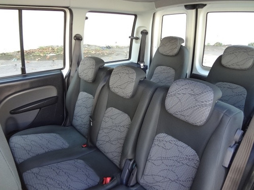 Imagem 5 de 7 de Fiat Doblo 1.8 Mpi Essence 7l 16v Flex 4p Manual