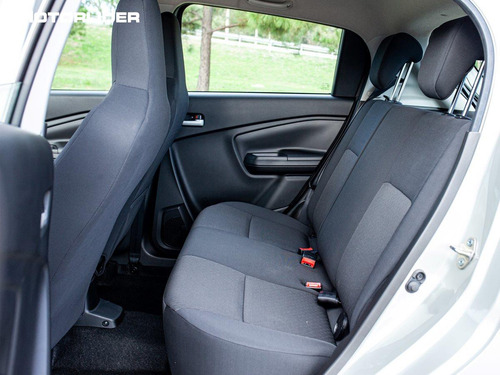 Imagen 13 de 25 de Suzuki Celerio 1.0 Gl Extra Full | Permuta / Financia