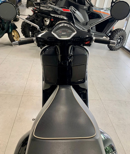 Imagen 9 de 20 de Vespa Piaggio Gts Super 300 2018 - Palermo Bikes