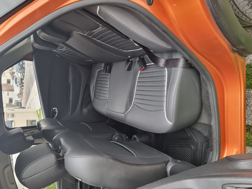 Imagen 9 de 15 de Renault Captur 2.0 Iconic At