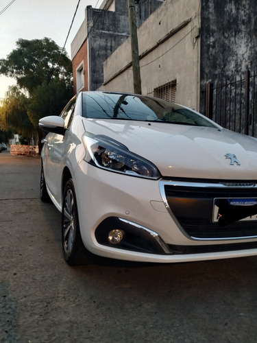 Peugeot 208 1.6 Feline 2018