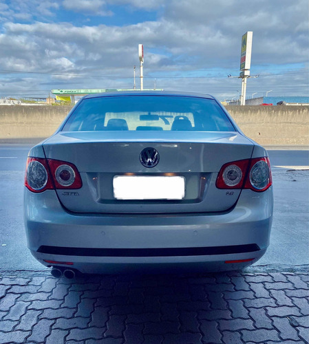 Imagem 12 de 13 de Volkswagen Jetta 2007 2.5 4p