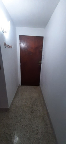 Imagen 20 de 30 de Venta 1era Av. Palos Grandes 107 M2. 100.000