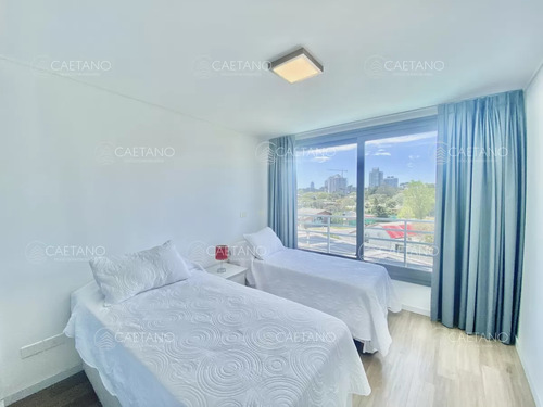 Apartamento De 2 Dormitorios - Punta Del Este