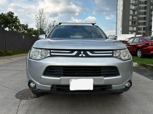 Mitsubishi Outlander 2.4 Limited L4/ At