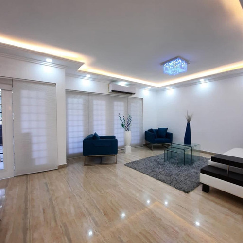 Imagen 6 de 10 de Yohandys Castillo Vende Town House En San Diego Country Clud