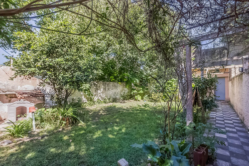 Ph De 4 Ambientes Al Contrafrente Con Cochera Y Gran JardÃn En Mataderos