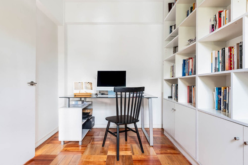 En Pasaje, Bellamente Remodelado, Dpto Tipo Casa