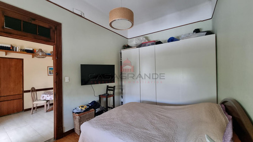 Casa En Venta - 2 Baños ,4 Dormitorios, Escritorio, Azotea