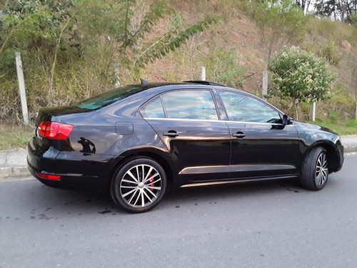 Volkswagen Jetta 2012 2.0 Tsi Highline 4p