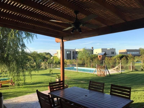 Imagen 1 de 6 de Casa En Venta En Haras Santa Maria, Escobar, G.b.a. Zona Norte