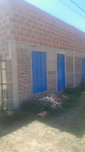 Casa Y Departamento, Adelina Oeste