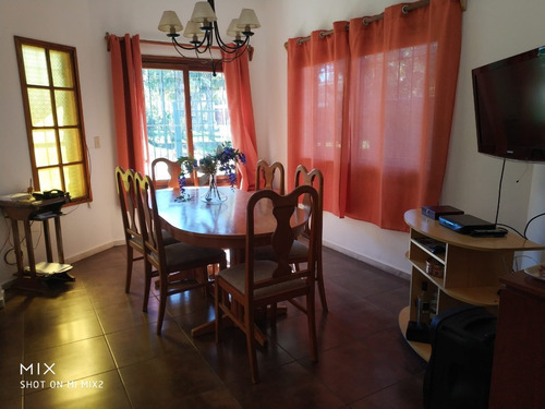 Imagen 10 de 20 de Excepcional! Chalet 3 Dormitorios Y Demás En Excelente Condiciones