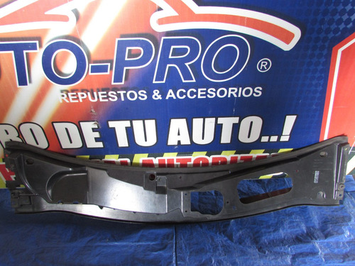 Rejilla Interna Entre Capot Y Parabrisa Ford Windstar 2001