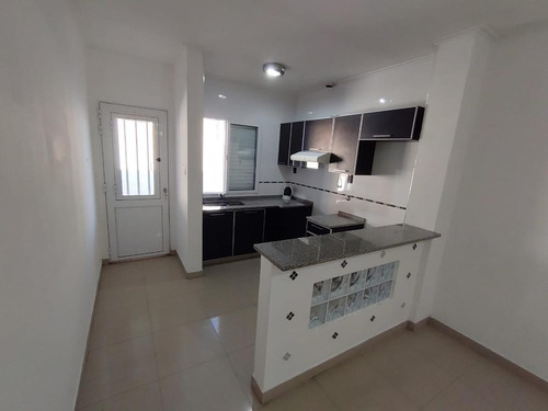 Imagen 2 de 10 de Se Vende Planta Alta En Ph