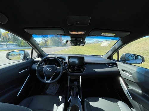 Imagen 8 de 17 de Toyota Corolla Cross 1.8 Seg Hv E-cvt 2023