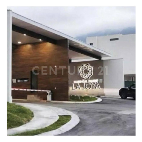 Casa En Renta En Col. Residencial Cumbres La Joya