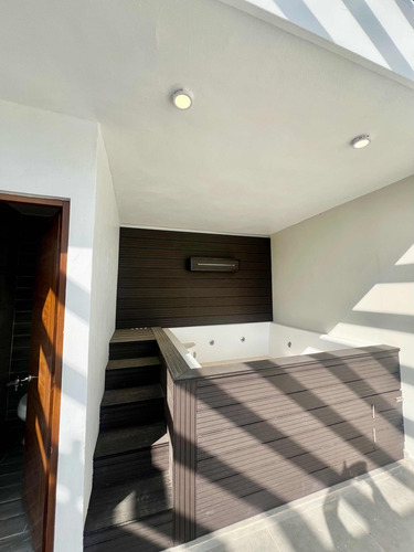 Listo Para Estrenar Hermoso Y Espacioso Penthouse En Renta