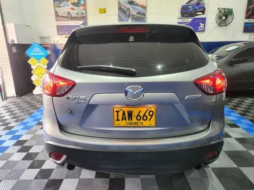Mazda CX-5 2.0 Touring 4X4