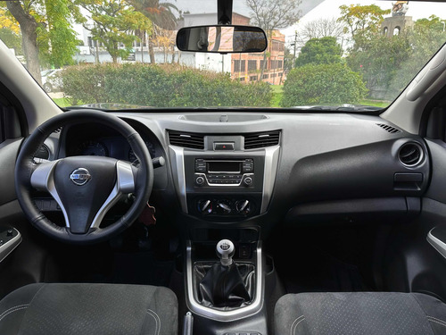 Imagen 11 de 17 de Nissan Frontier 2018 2.5 Se Doble Cabina (( Gl Motors ))