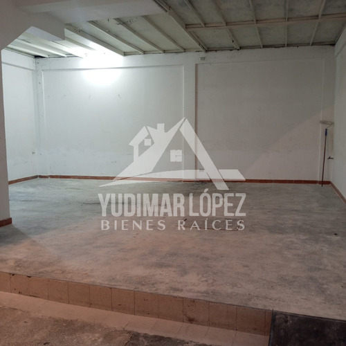 Espacioso Local En Alquiler En Urb. Santa Ana Maracay Edo. Aragua.