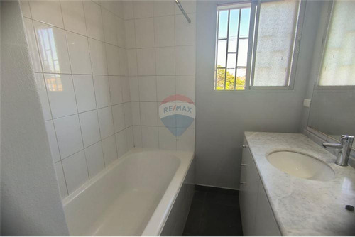 Gran Y Remodelada Casa En Ñuñoa