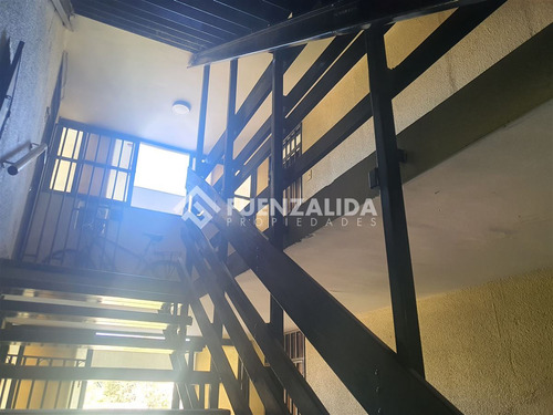 Departamento En Venta De 2 Dorm. En Pedro Aguirre Cerda