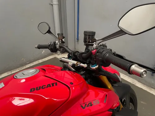 Ducati Streetfighter V4 S