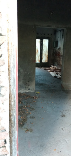 Casa Para Reciclar Con Gran Terreno Y Mucho Potencial En El Centro De Carmelo