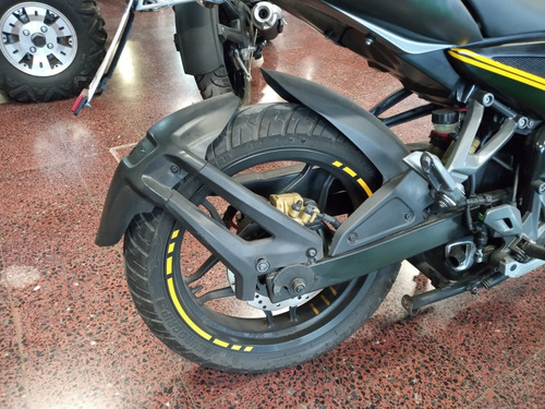 Bajaj Rouser Ns 200 Naked Street Urbana Mod 2018