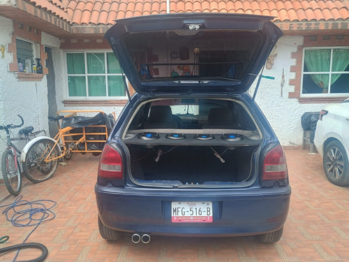 Volkswagen Pointer 2002