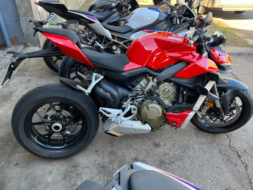 Ducati Streetfigther V4