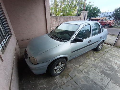 Chevrolet Corsa Classic 1.6 Gl Aa Dh