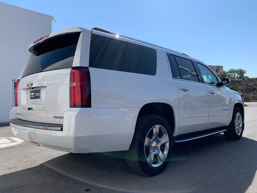 Imagen 5 de 9 de Chevrolet Suburban 2019 5.3 V8 Premier Piel 2 Fila Asientos