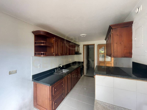 Imagen 4 de 17 de Vendo Casa En Castropol, El Poblado, Medellín.