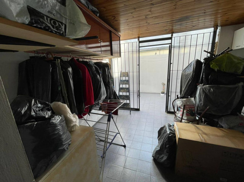 Imagen 11 de 14 de Venta -dpto Tipo Casa Con Cochera Y Patio - Lanús