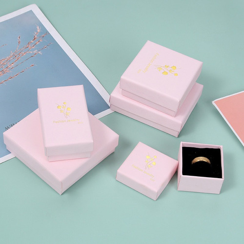 Imagen 6 de 10 de Set 24 Caja Rosada Con Diseño Regalo, Exhibidor Joyas 9x9cm.