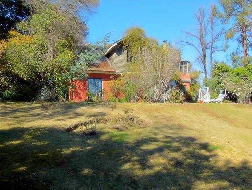 Casa En Venta De 5 Dorm. En Las Condes